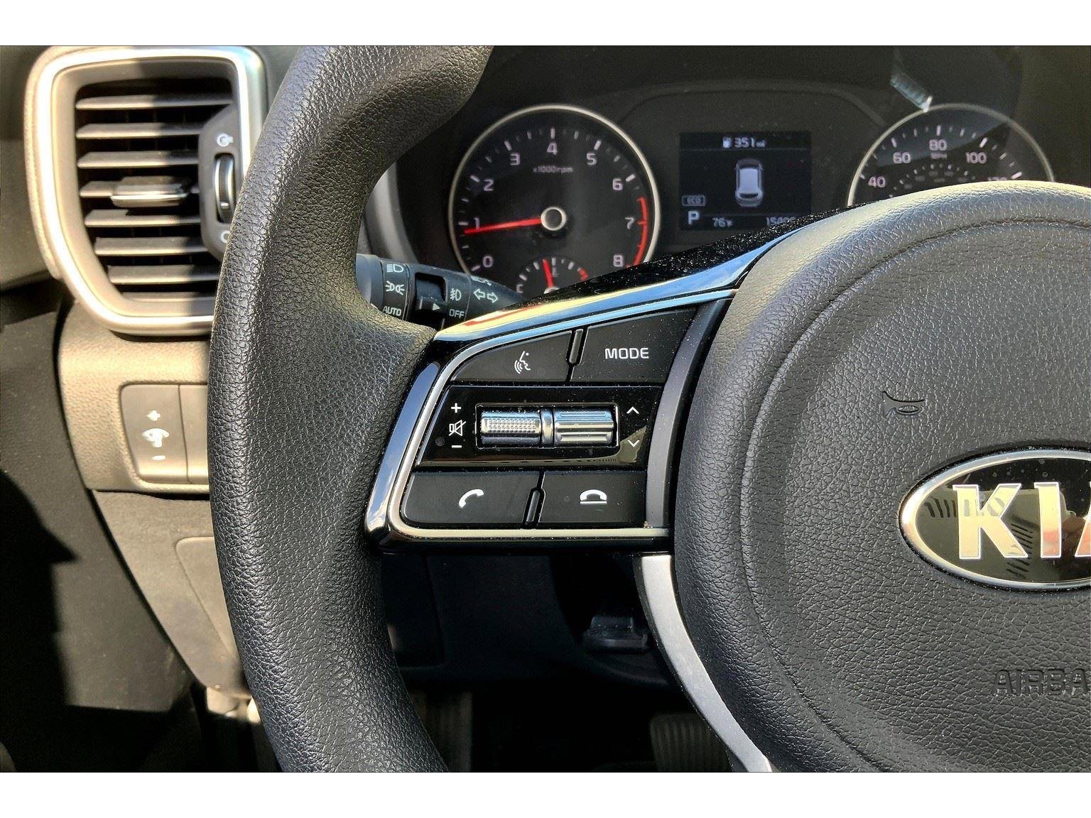 Used 2022 Kia Sportage LX image 18