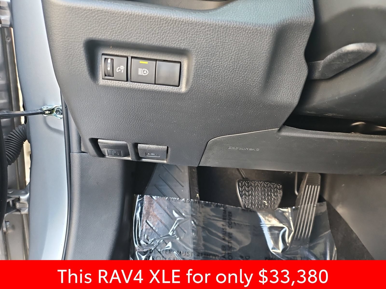 Used 2023 Toyota RAV4 XLE AWD/4WD image 25