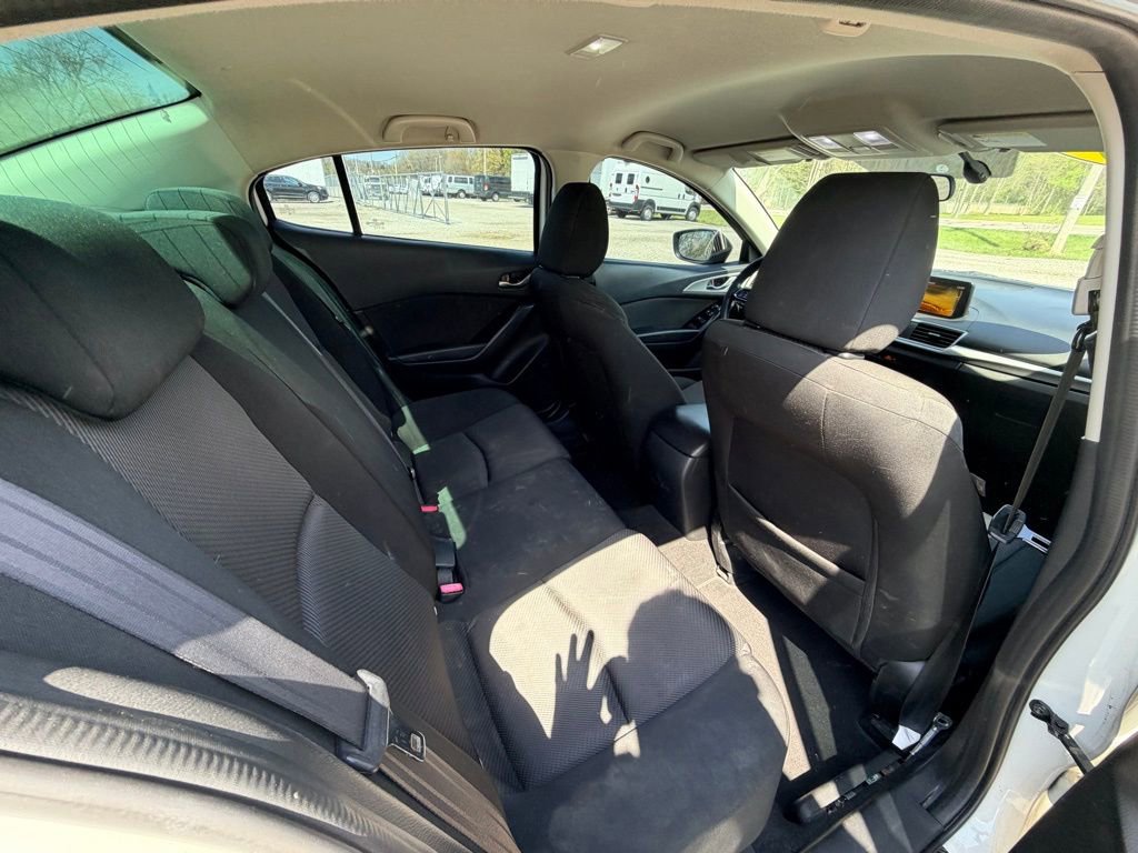 Used 2017 MAZDA MAZDA3 Sport FWD image 11