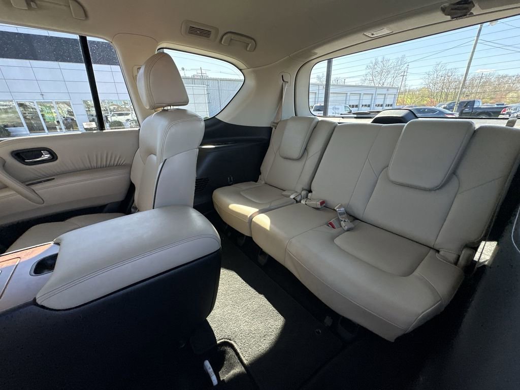 Used 2024 Nissan Armada SL w/ Captain's Chairs Package image 25