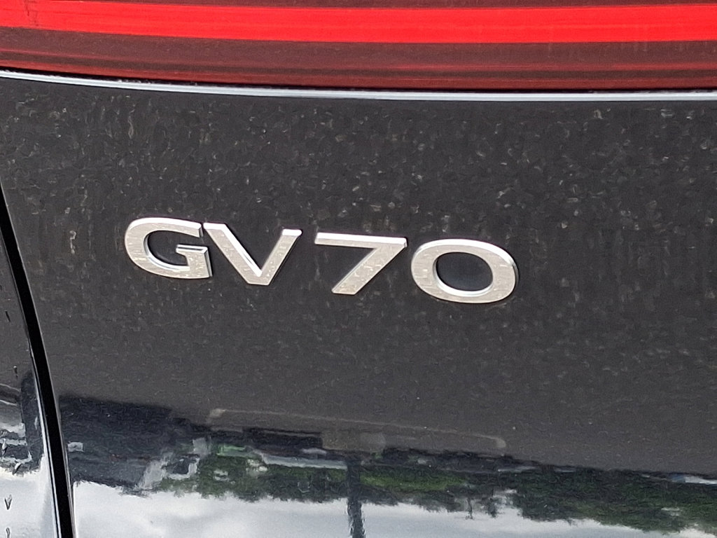 Used 2025 Genesis GV70 2.5T AWD/4WD image 17