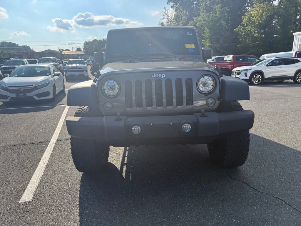 Used 2017 Jeep Wrangler Unlimited Rubicon w/ Connectivity Group AWD/4WD image 7