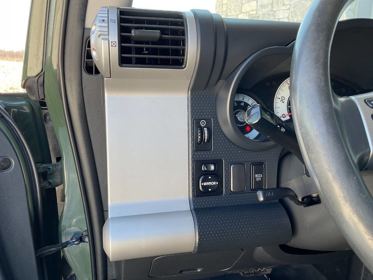 Used 2011 Toyota FJ Cruiser 4WD w/ Convenience Pkg image 16