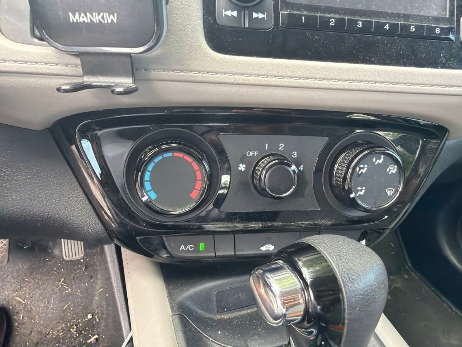 Used 2022 Honda HR-V LX image 25