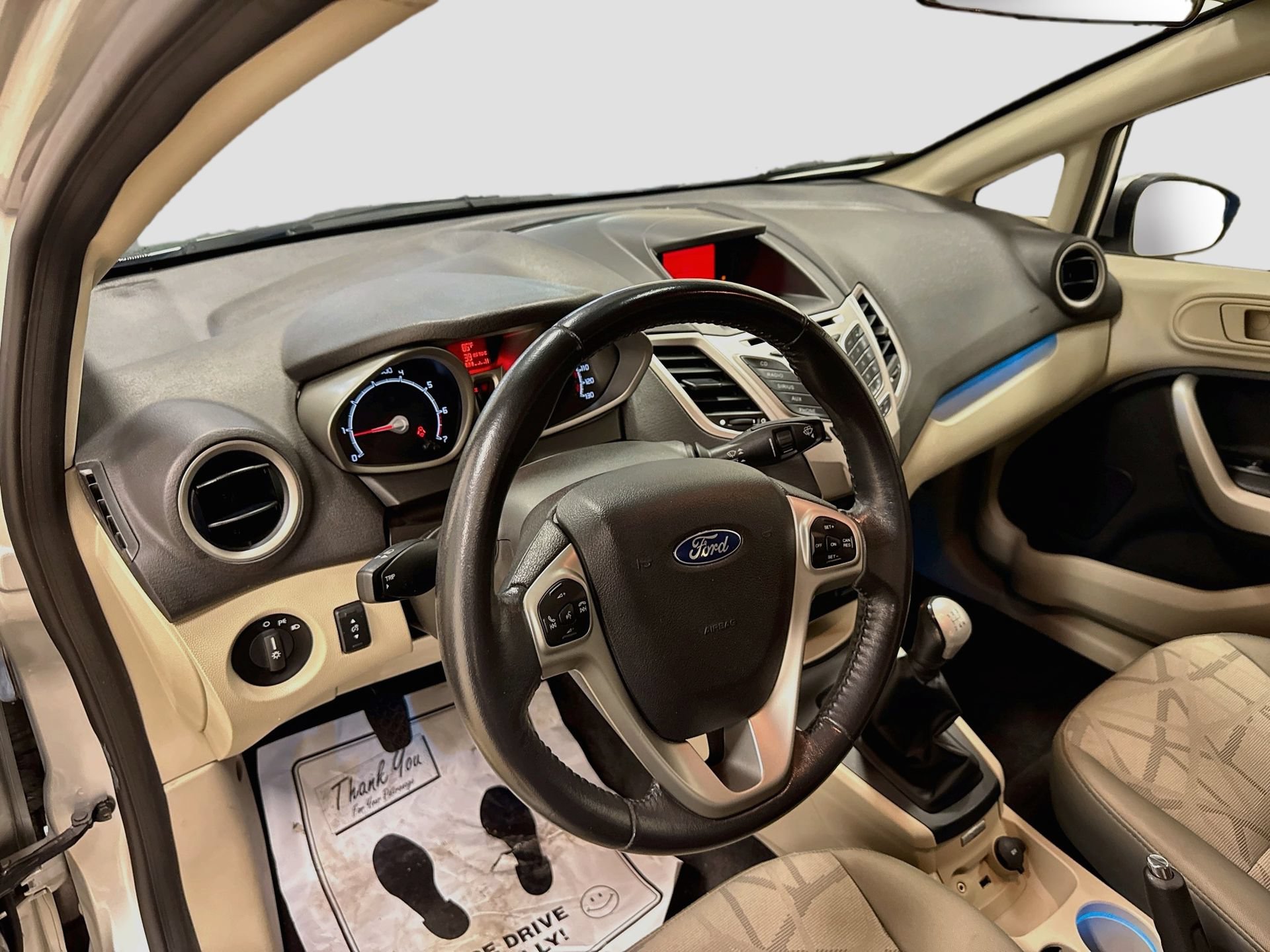 Used 2013 Ford Fiesta SE FWD image 9