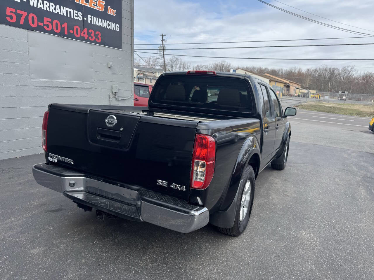 Used 2009 Nissan Frontier SE w/ SE Value Truck Pkg image 8