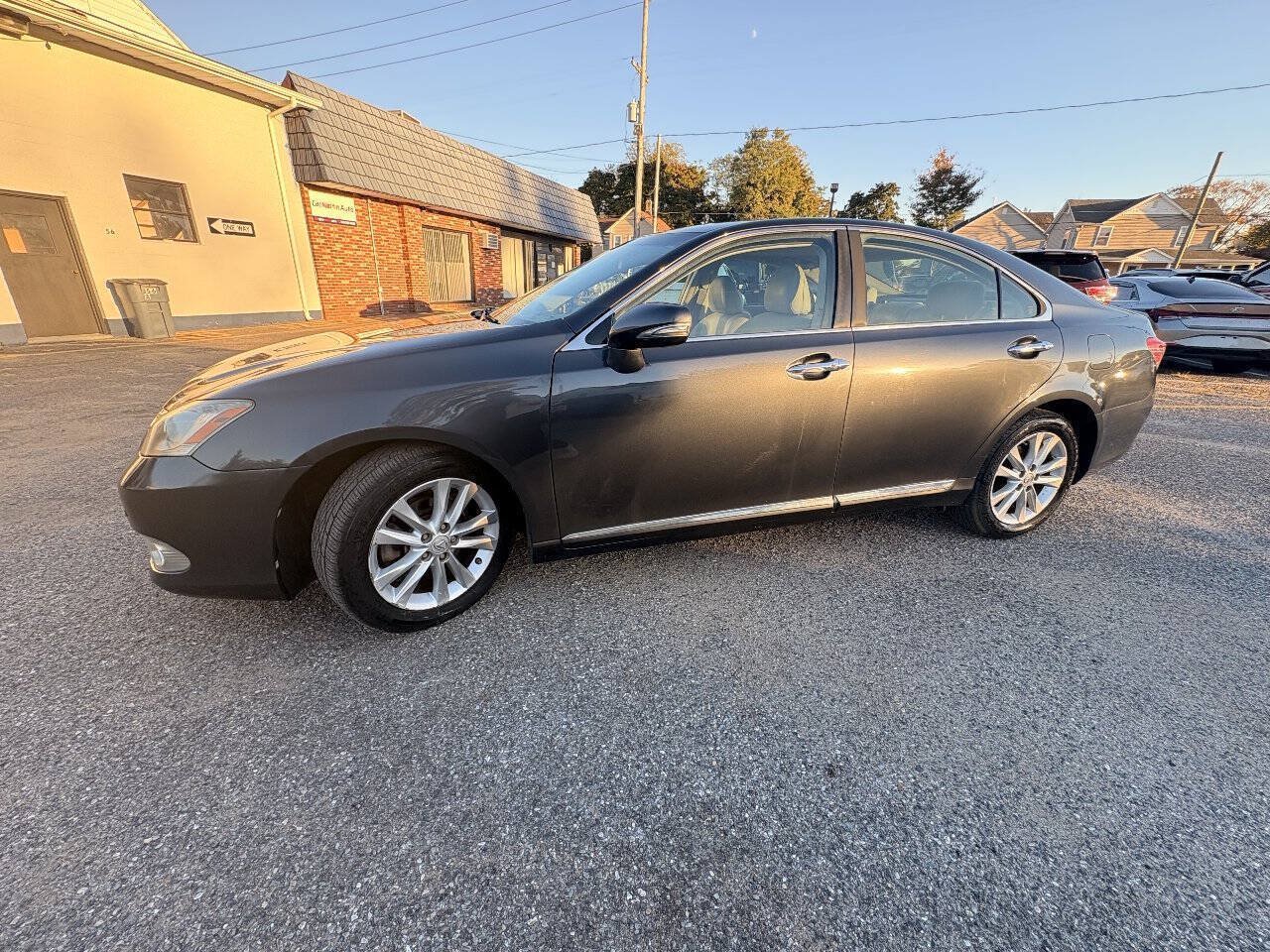 Used 2010 Lexus ES 350 FWD image 11
