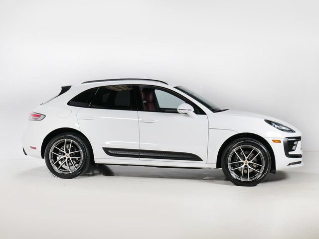 Certified 2023 Porsche Macan AWD/4WD image 8
