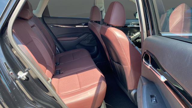 Certified 2022 Kia Seltos SX w/ Sunroof Package AWD/4WD image 26