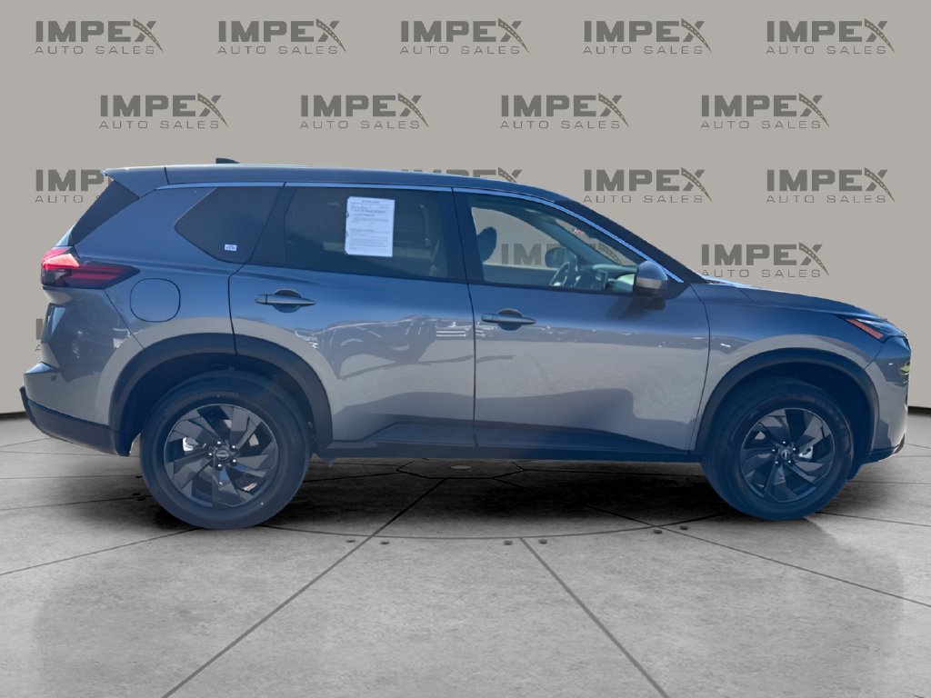 Used 2026 Nissan Rogue SV FWD image 6