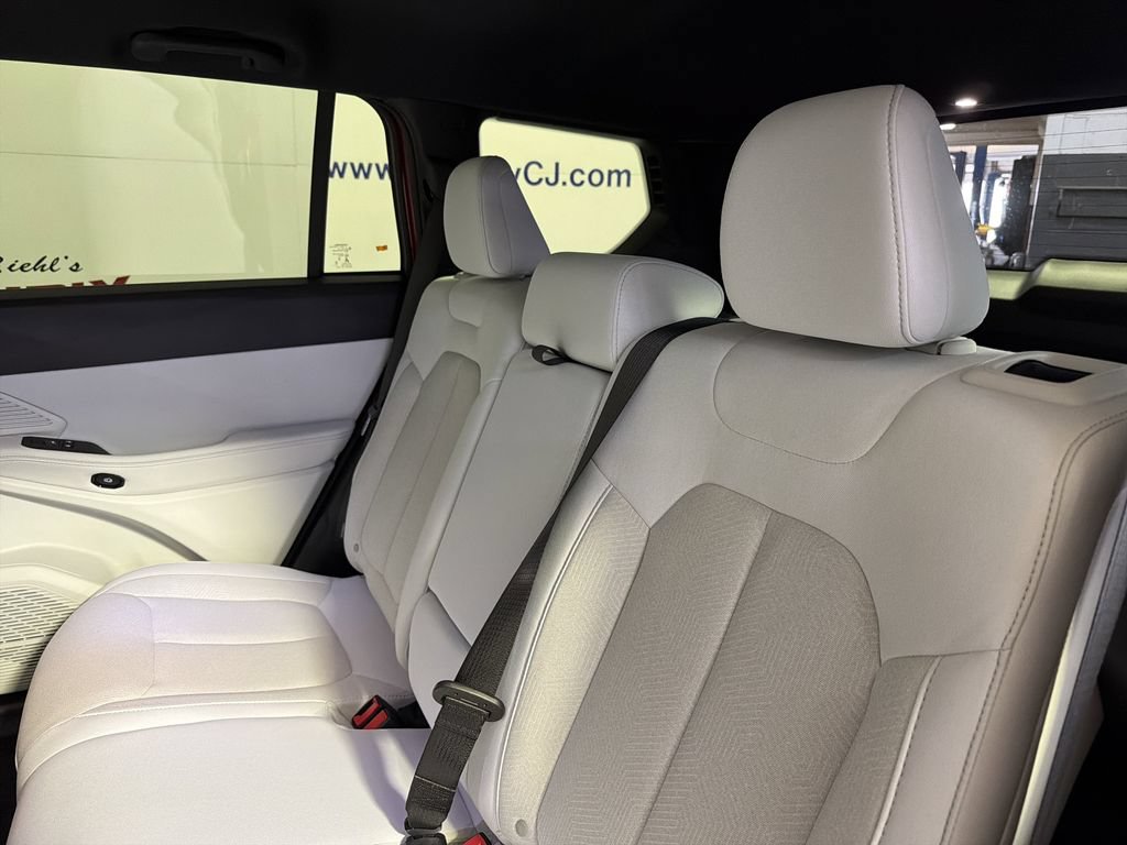 New 2026 Jeep Cherokee Laredo AWD/4WD image 26