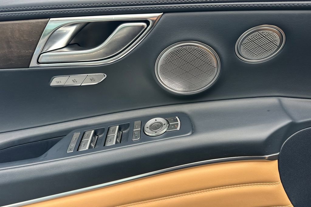 Used 2023 Genesis GV80 2.5T w/ Prestige 20" Package image 11