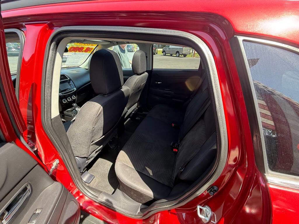 Used 2015 Mitsubishi Outlander Sport SE AWD/4WD image 8