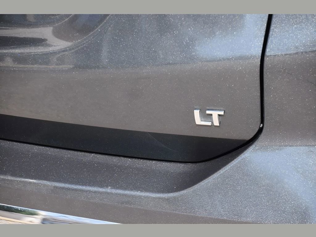 Used 2020 Chevrolet Equinox LT w/ Driver Convenience Package image 27