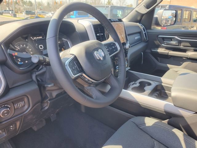 New 2026 RAM 1500 4x4 Crew Cab image 11