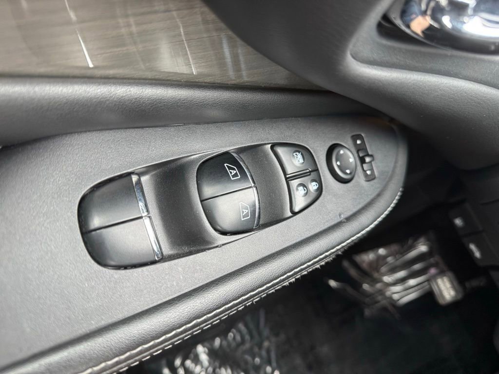 Used 2018 Nissan Murano SL AWD/4WD image 23