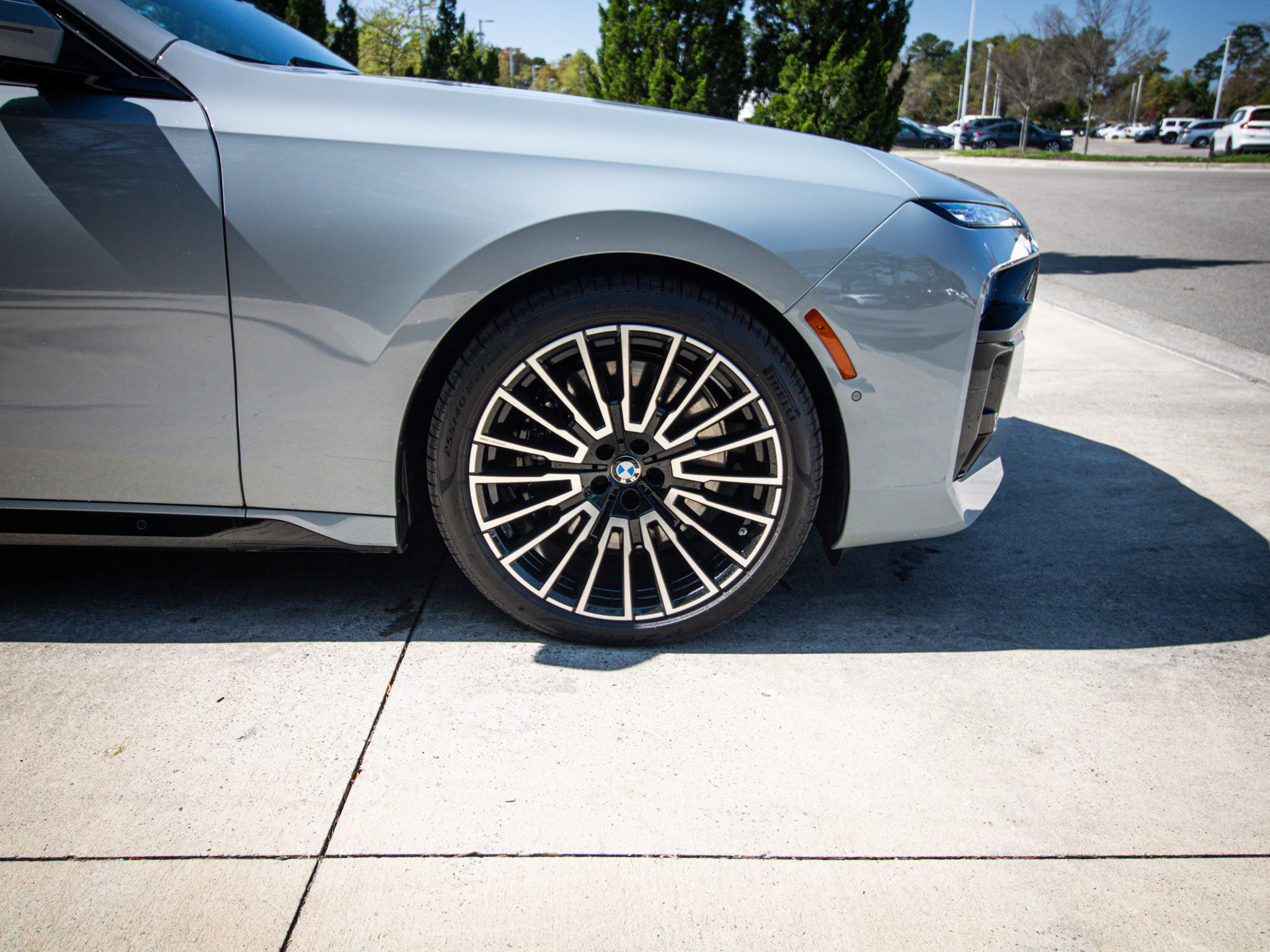 Used 2026 BMW 760i xDrive w/ Executive Package image 13