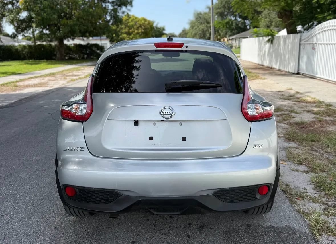 Used 2015 Nissan Juke SV FWD image 9