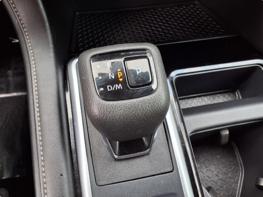 Used 2025 Nissan Pathfinder SV AWD/4WD image 11