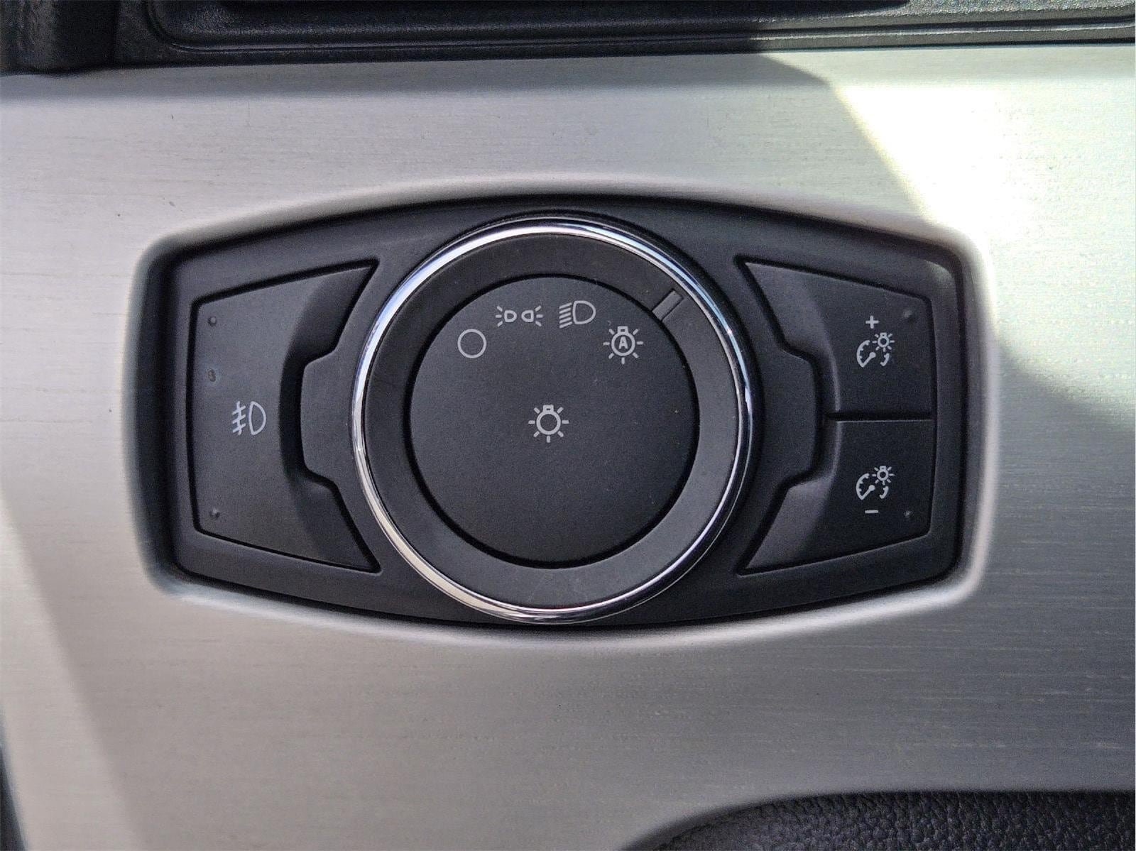 Used 2017 Ford Mustang Premium RWD image 18
