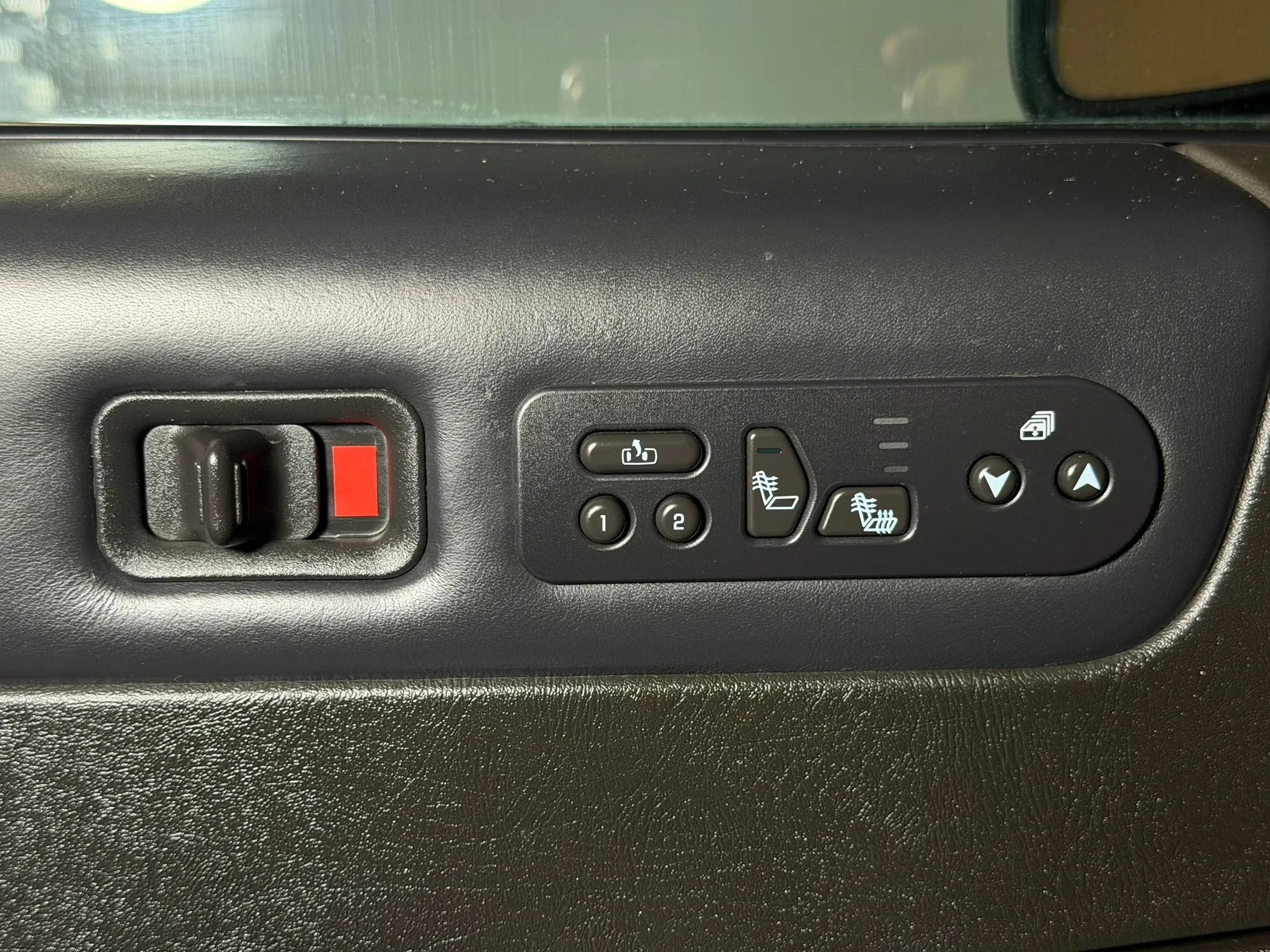 Used 2005 HUMMER H2 w/ Preferred Equipment Group AWD/4WD image 11