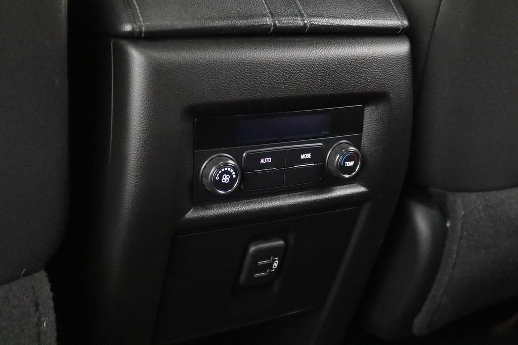Used 2023 Chevrolet Traverse LT w/ LPO, Floor Liner Package AWD/4WD image 9
