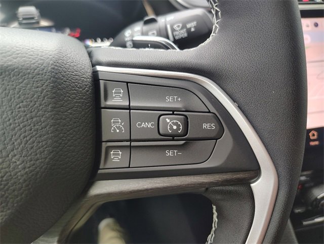 New 2025 Jeep Grand Cherokee Limited w/ Trailer Tow Package image 20