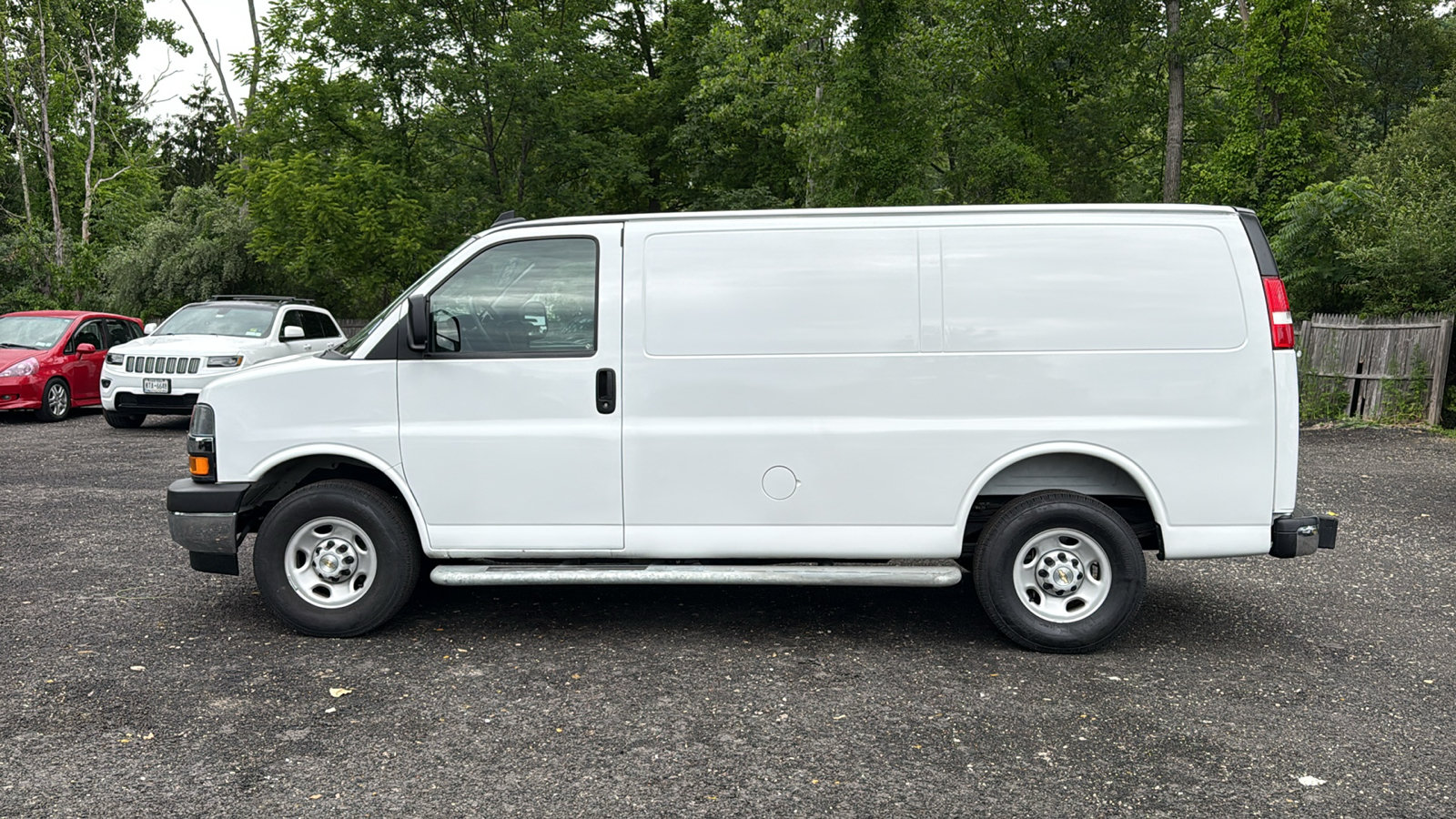 Used 2024 Chevrolet Express 2500 w/ Driver Convenience Package RWD image 4