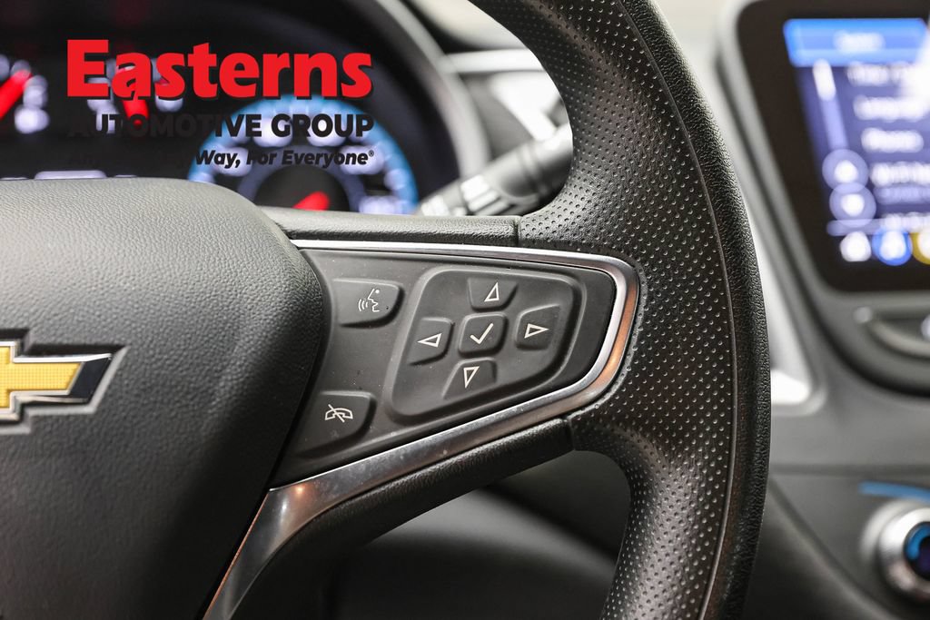 Used 2025 Chevrolet Malibu LT FWD image 17
