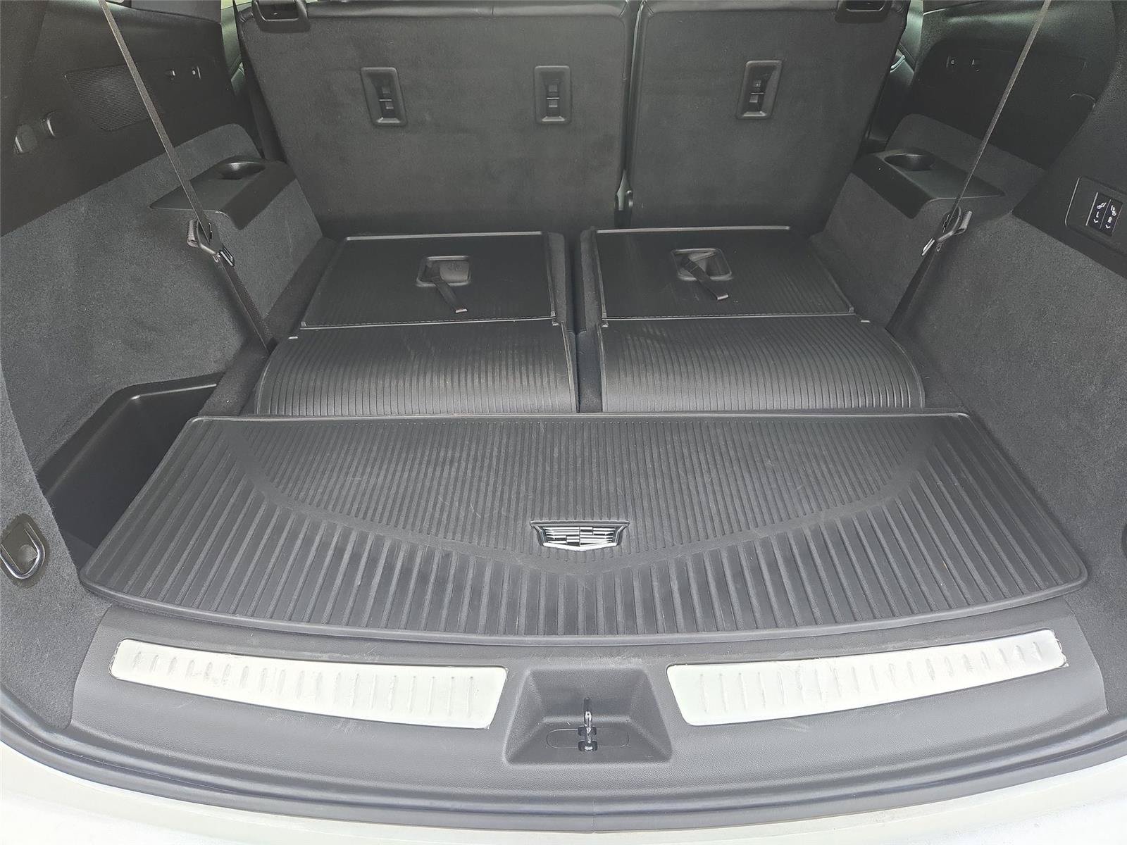 Used 2023 Cadillac XT6 Luxury FWD image 30