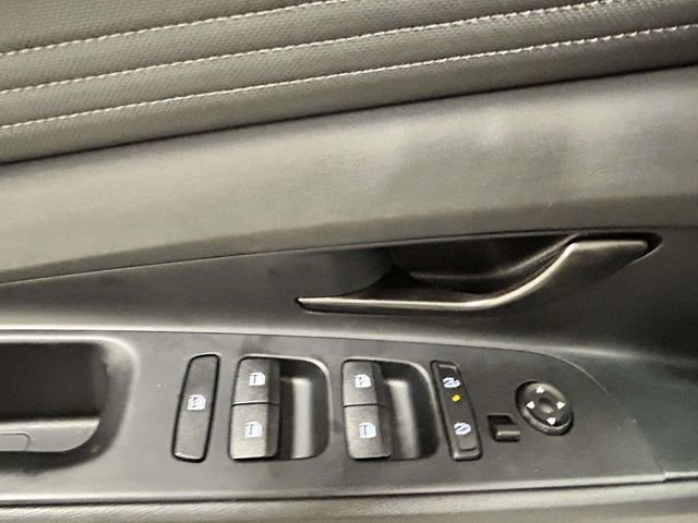 Used 2025 Hyundai Elantra Sport FWD image 14