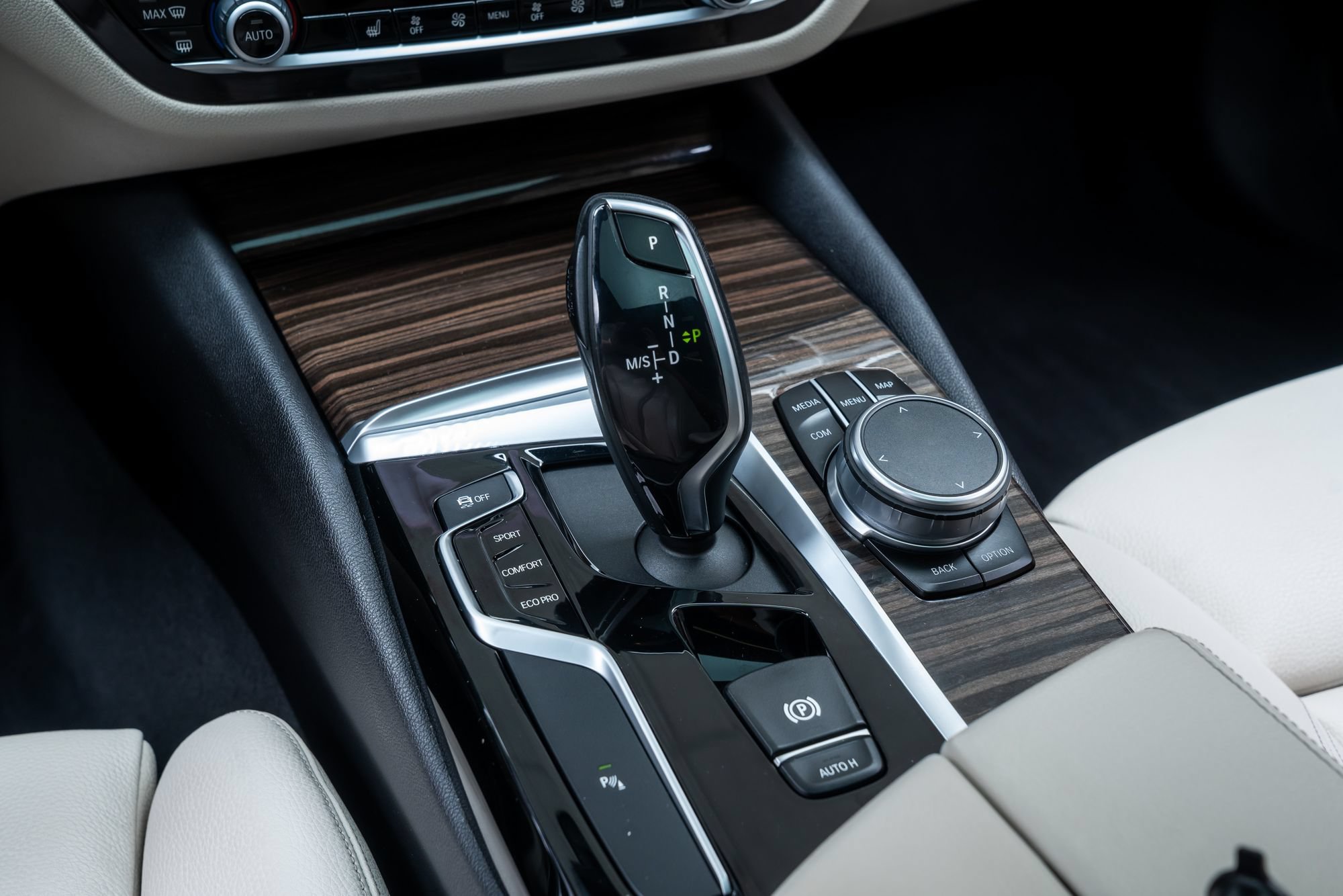 Used 2019 BMW 530i RWD image 13