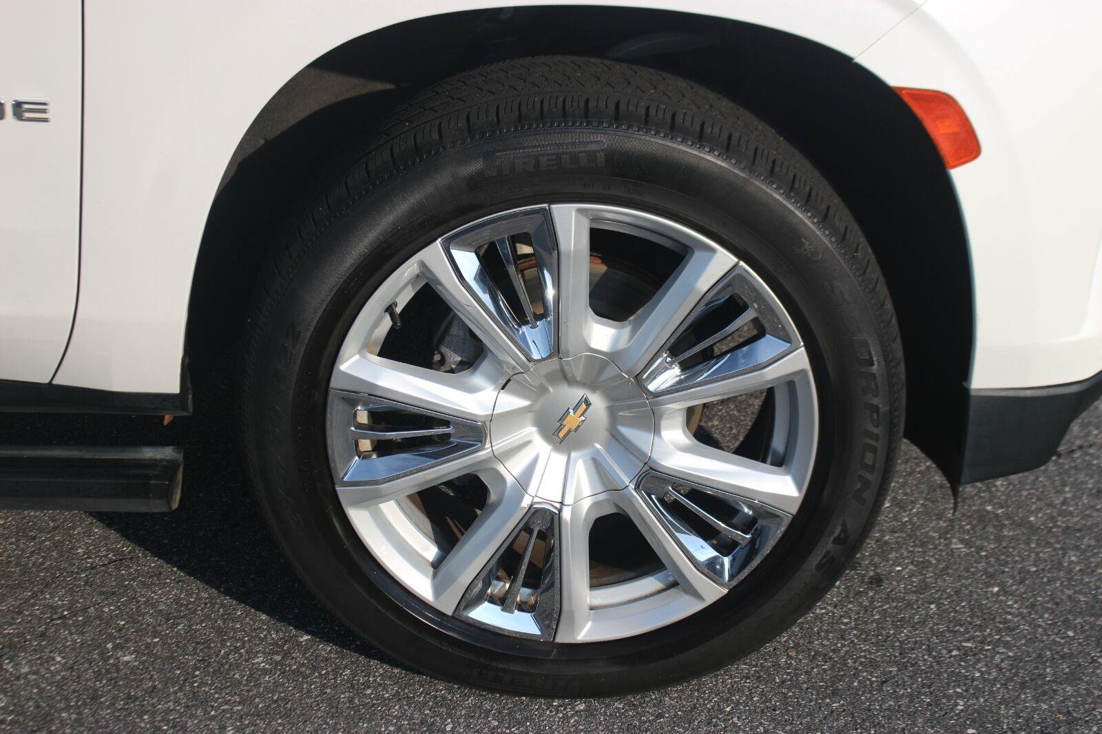 Used 2021 Chevrolet Tahoe High Country w/ Premium Package AWD/4WD image 42