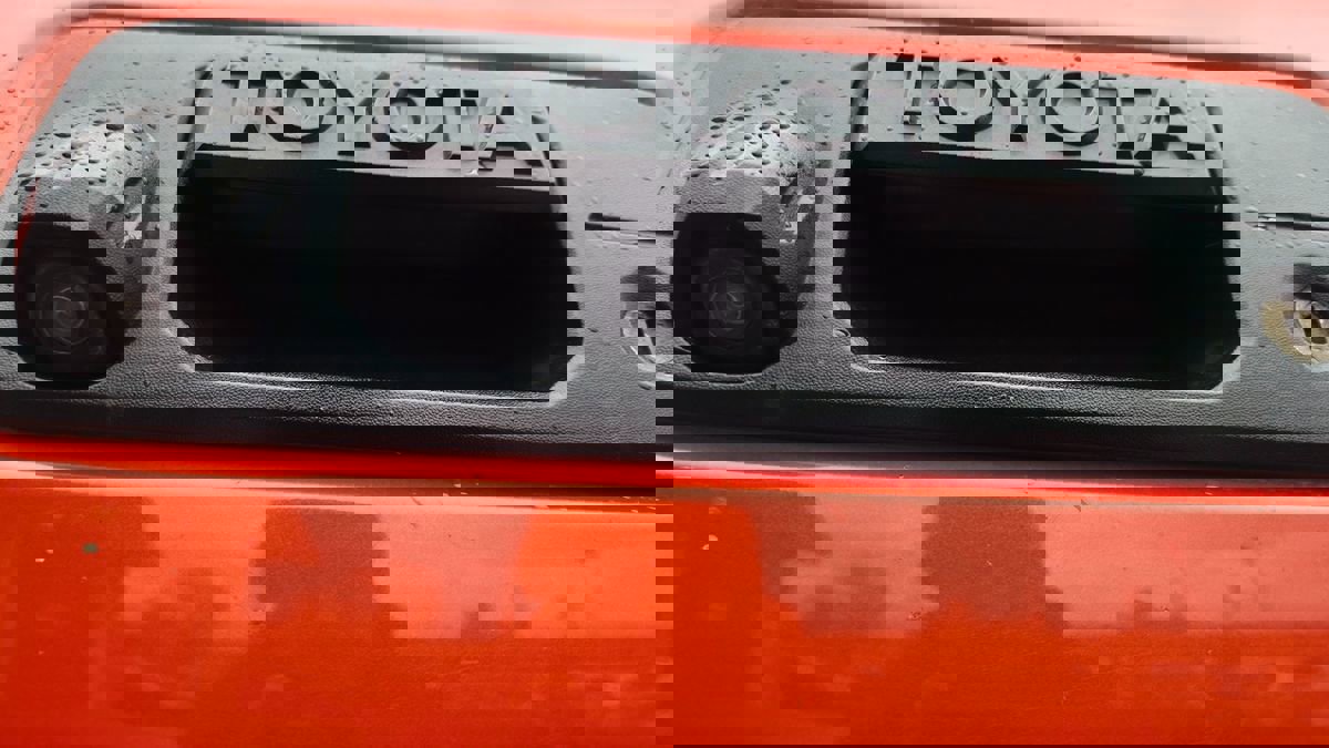 Used 2017 Toyota Tacoma TRD Off-Road image 8