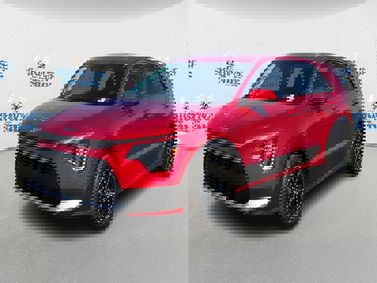 Used 2024 Kia Niro LX image 2