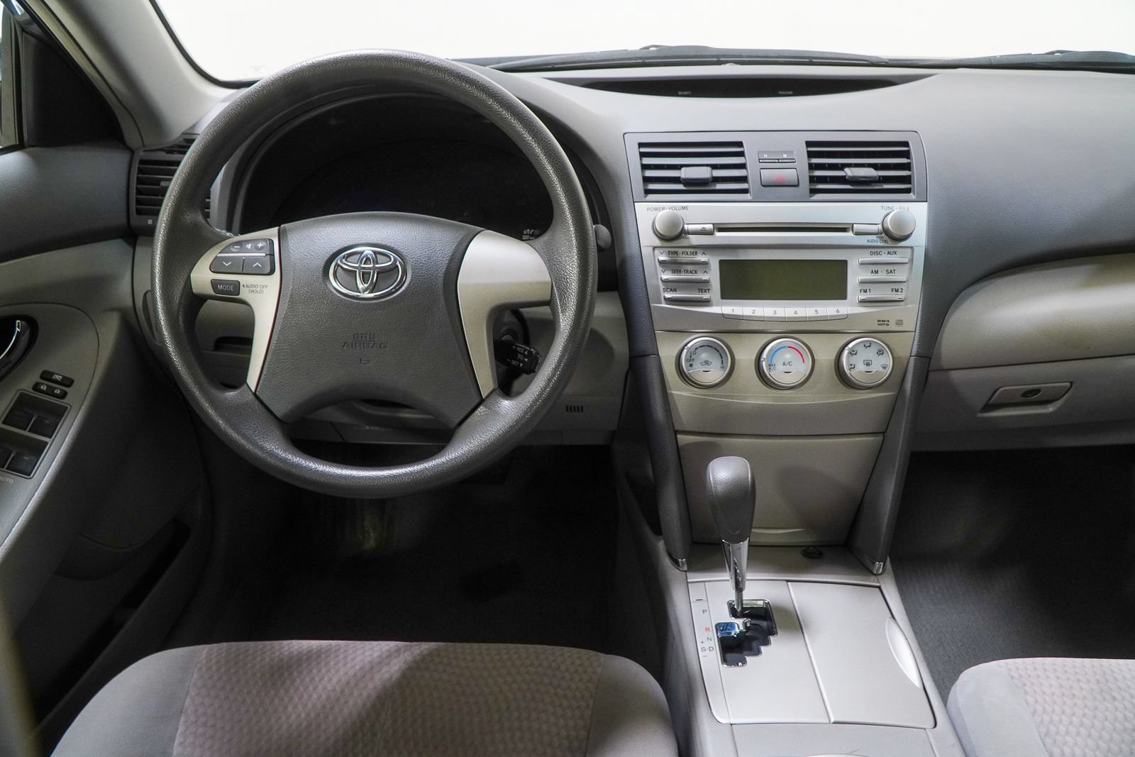 Used 2011 Toyota Camry LE FWD image 22