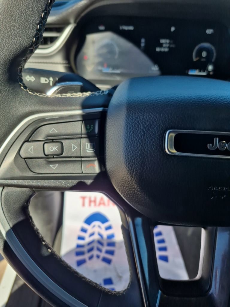 Used 2023 Jeep Grand Cherokee L Altitude AWD/4WD image 42