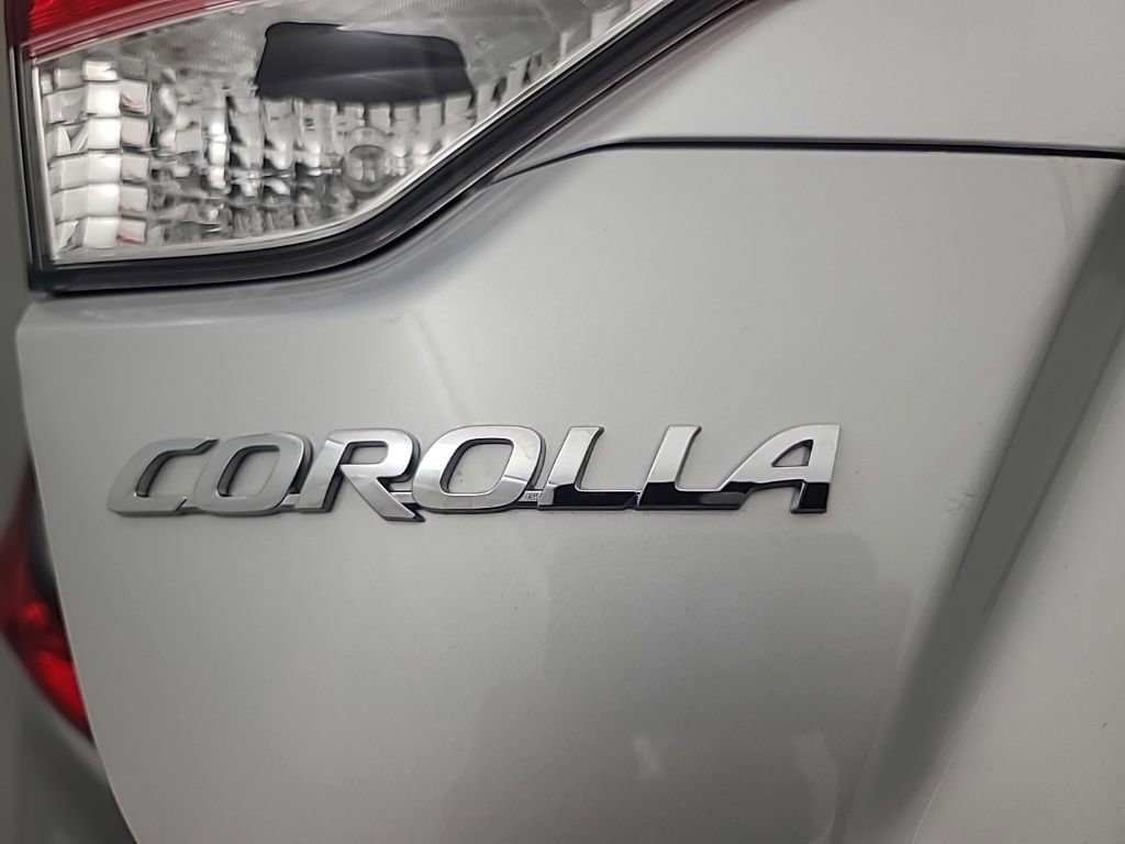 Used 2025 Toyota Corolla LE image 11