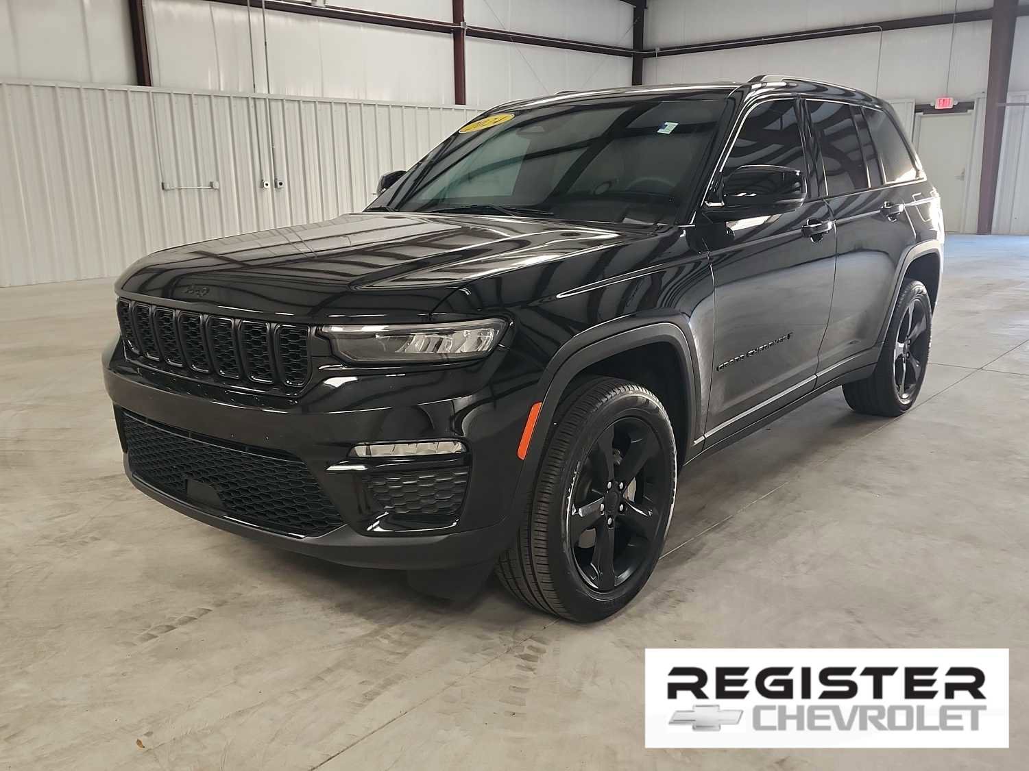 Used 2024 Jeep Grand Cherokee Limited w/ Black Appearance Package