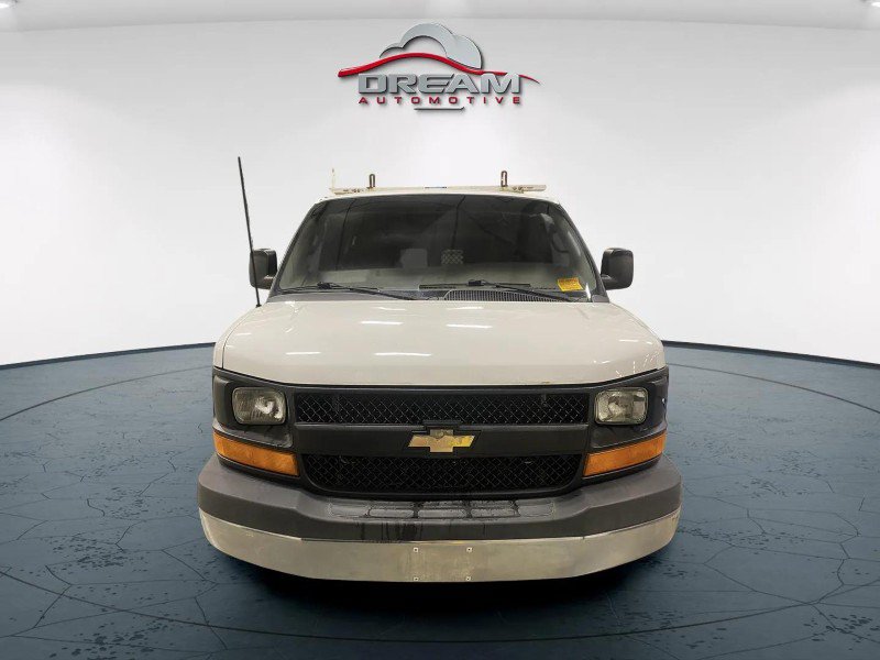 Used 2017 Chevrolet Express 2500 Extended RWD image 3
