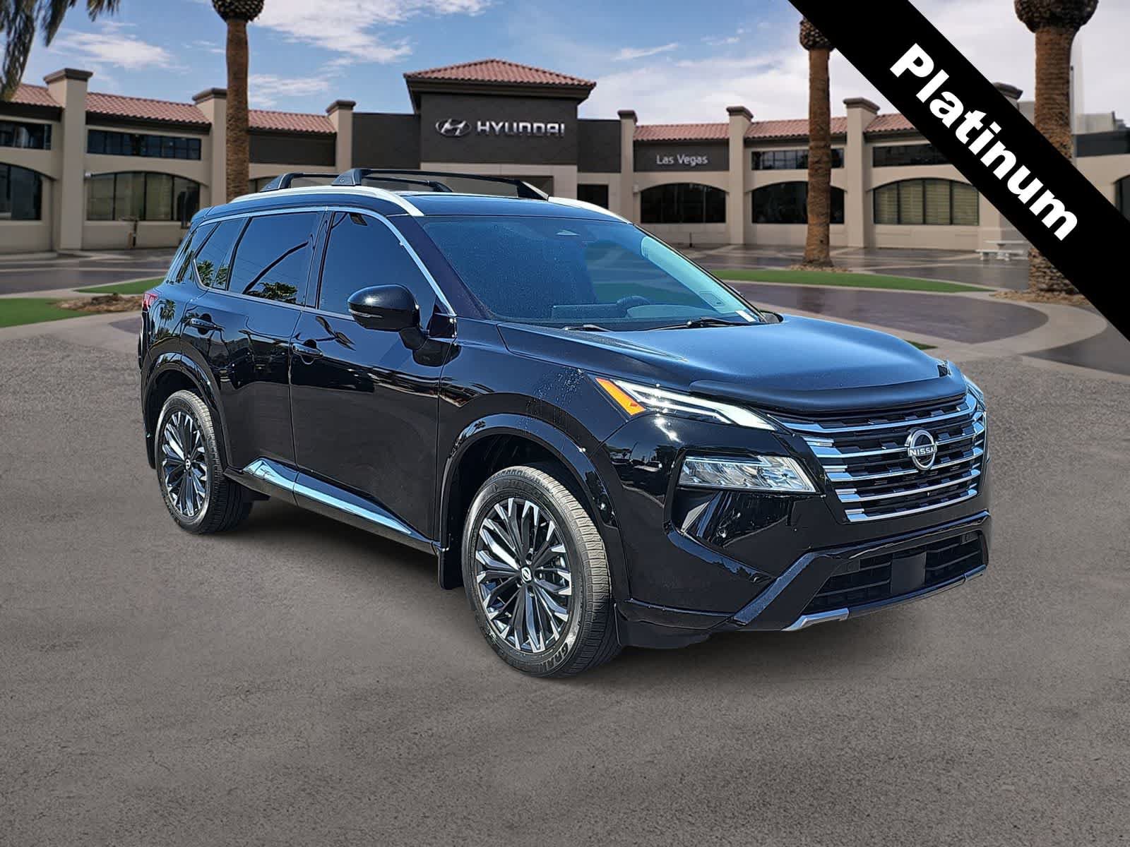 Used 2024 Nissan Rogue Platinum FWD image 2