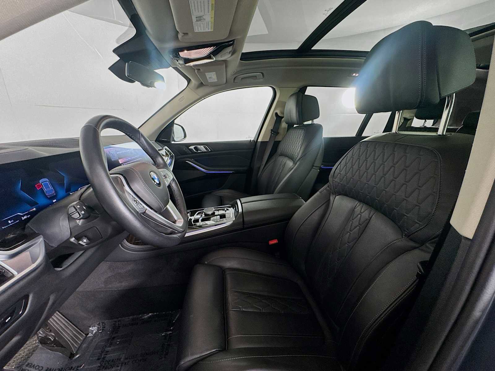 Used 2025 BMW X7 xDrive40i image 17