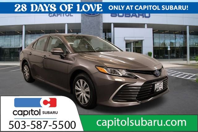 Used 2022 Toyota Camry LE image 1
