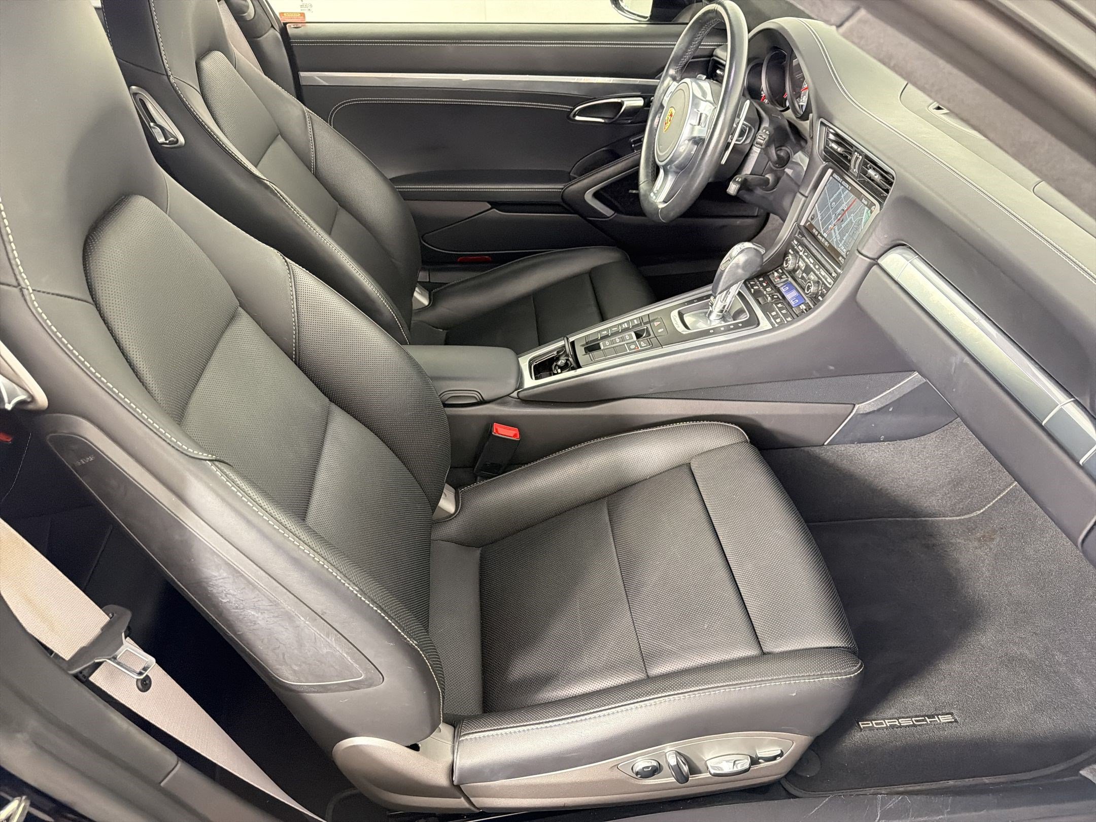 Certified 2015 Porsche 911 Carrera 4S AWD/4WD image 30