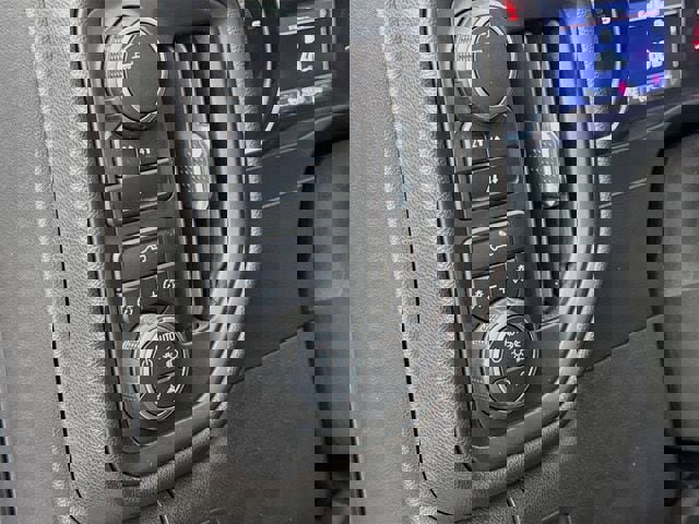 Used 2022 Chevrolet Silverado 2500 Custom w/ Custom Value Package image 11