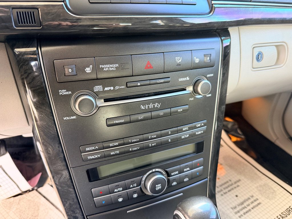 Used 2009 Kia Amanti w/ Leather Pkg image 12