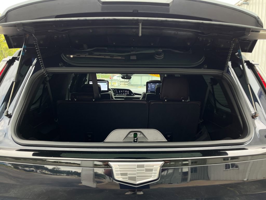Used 2021 Cadillac Escalade ESV Sport Platinum w/ LPO, ONYX Package image 34