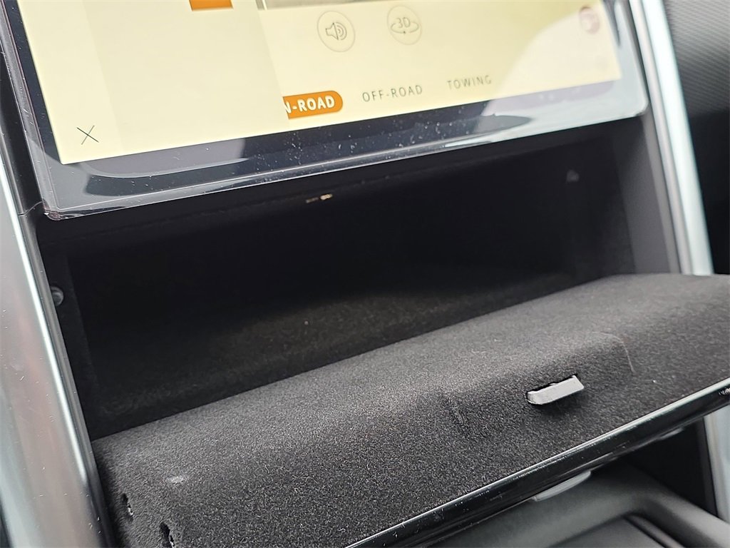 New 2026 Land Rover Discovery Limited Edition image 26