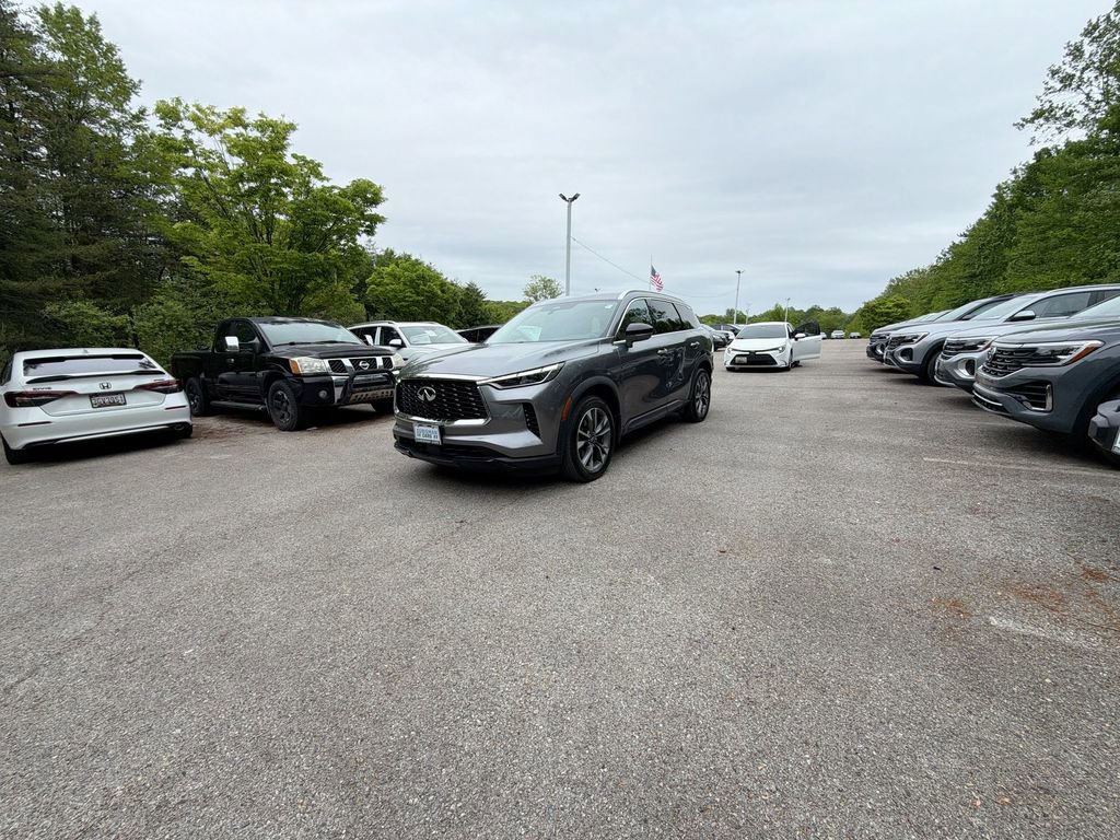 Used 2023 INFINITI QX60 Luxe w/ Cargo Package AWD/4WD image 4