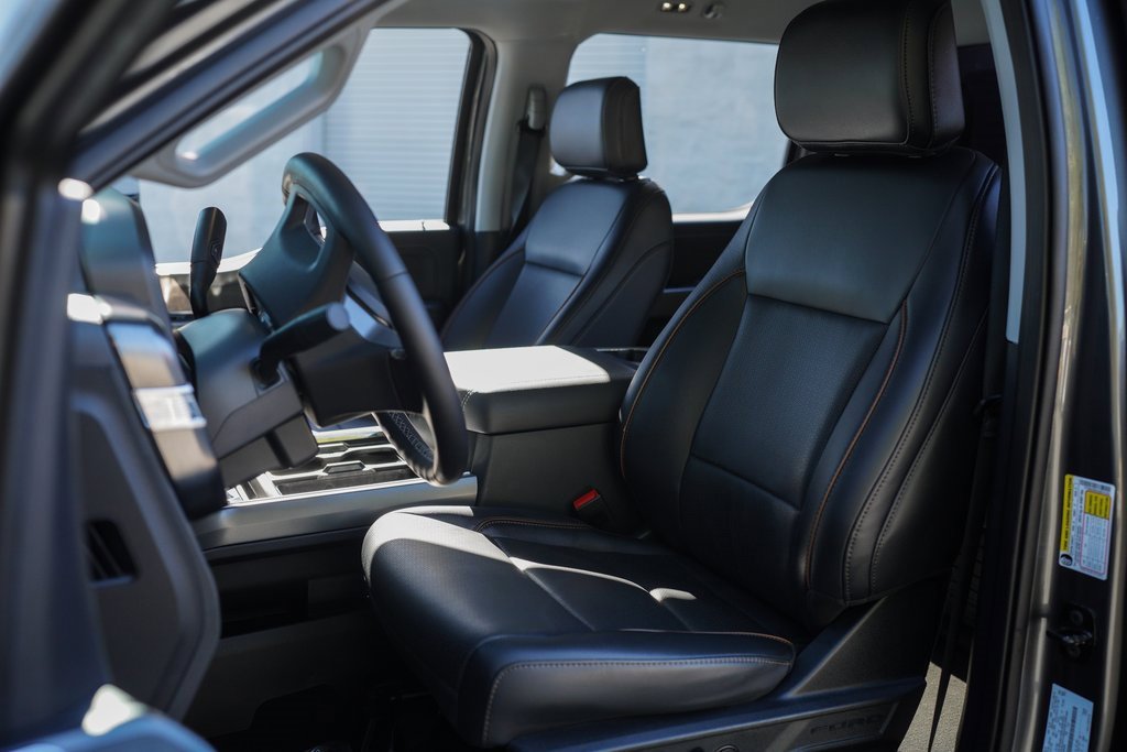 Used 2025 Ford F350 Lariat image 23